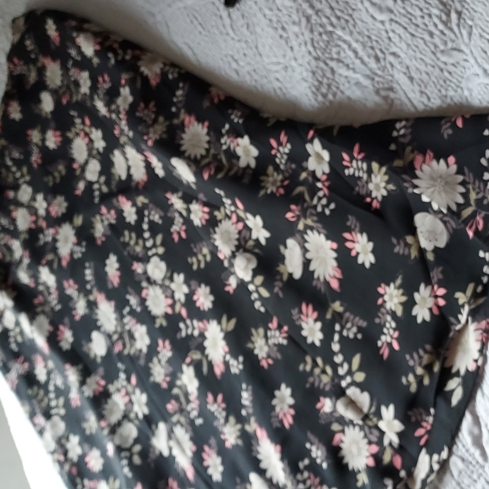 D w Studio brand size 14 black flowers long skirt slightly flared at the bottom